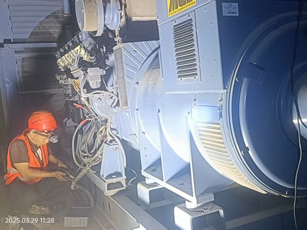 三菱1000KW发电...